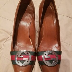 100% vintage authentic Gucci heel